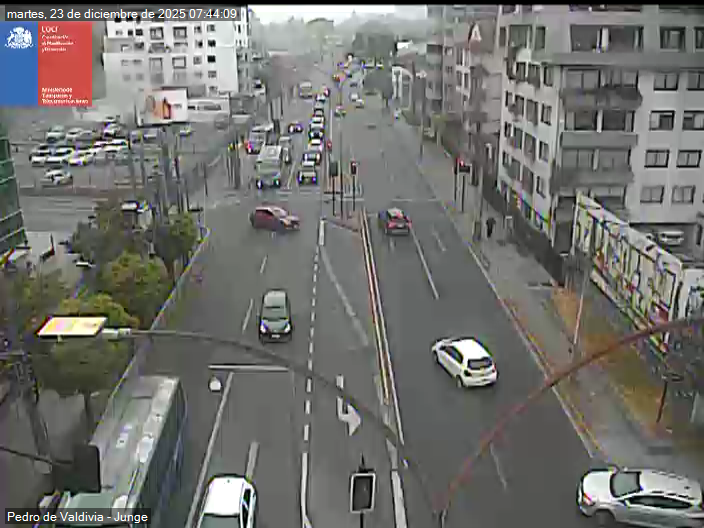 TTIBiobio's tweet photo. AHORA (07:44) Aumenta la circulación vehicular de #Chiguayante a #Concepción por la Av. Pedro de Valdivia, desde la Av. Francesa. https://t.co/QcUHFu1Gr5