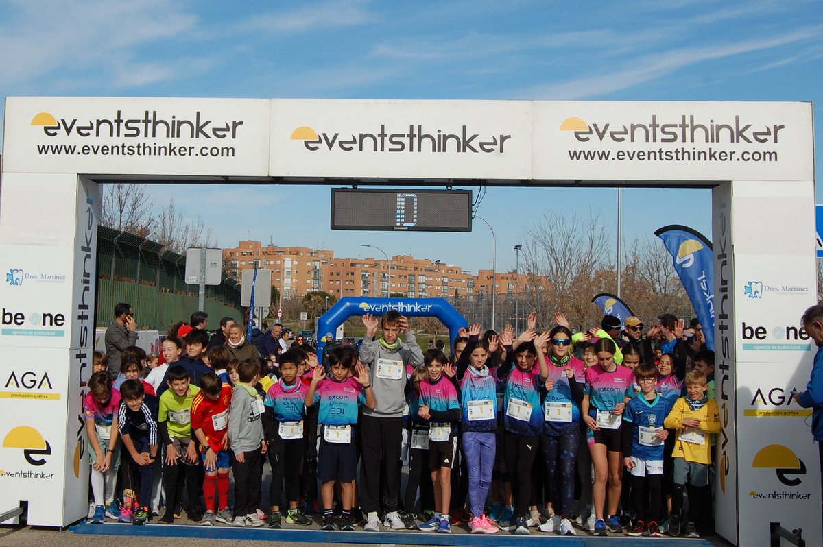 10K SANCHINARRO 18/01/2026
Carreras para que los más jóvenes puedan disfrutar también:
📍Recorrido 1,4 Km (Cadete y Juvenil, una vuelta)
📍Recorrido 800 m (Alevín e Infantil, una vuelta)
📍Recorrido 300 m (Benjamín y Prebenjamín, una vuelta)
10ksanchinarro.es