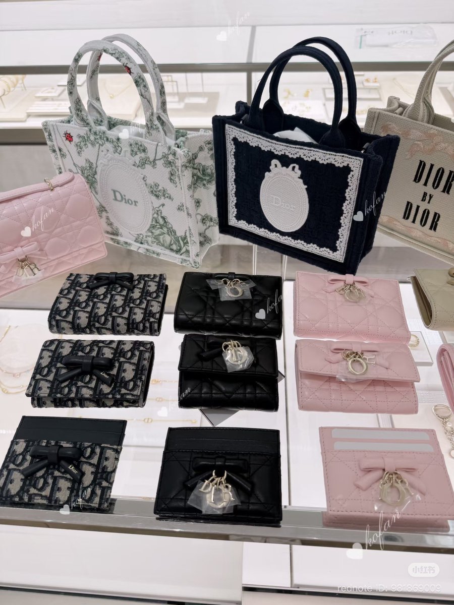 8_rivi's tweet image. Diorの新作、リボン💭𓈒 ˖ ࣪ 𝜗𝜚！？