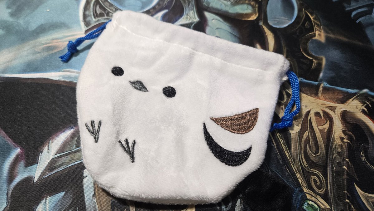 ReadRowm's tweet image. ガシャポン衝動買いシリーズ
シマエナガきんちゃく

持て余しがちなプレリリース・バンドルのダイスもガッツリしまえる！
あとカワイイ！！！！