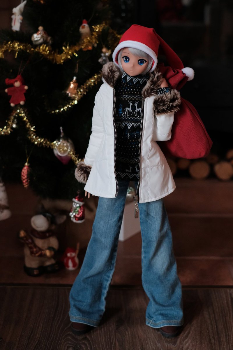 JurgenStaub's tweet photo. Santa Chi. #chituesday #smartdollchitose #smartdoll #chitoseshirasawa #doll #ドール #スマートドール千歳 #白澤千歳 #ドールオーナーさんと繋がりたい #うちの子かわいい #うちの子 https://t.co/oYKbUgTsy4