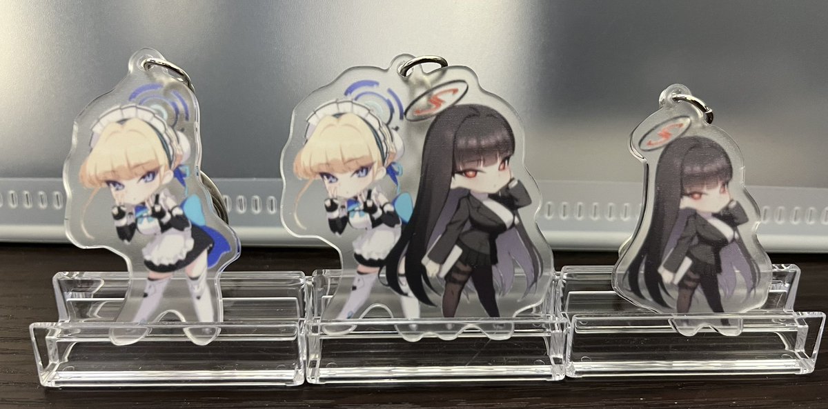 プリチャン アクスタ アクキーセット ミニキャラアクキー届きました！ 真ん中の2人1組のアクキーが新刊