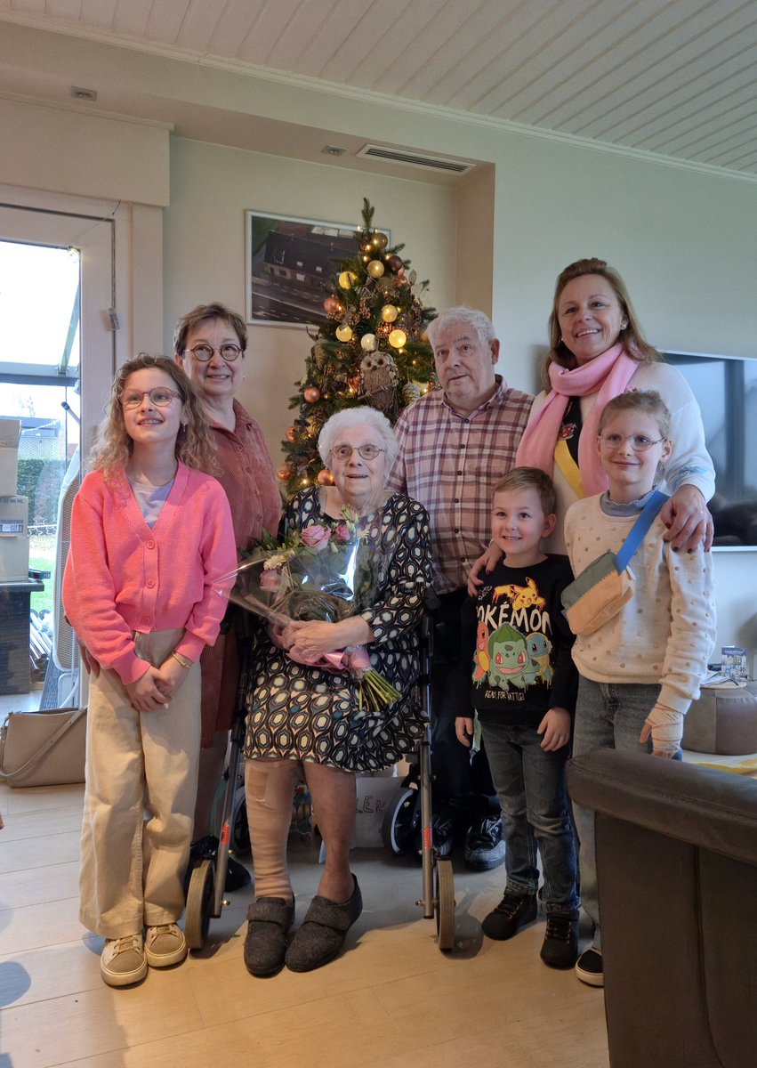 100! Gelukkige verjaardag, Leentje!