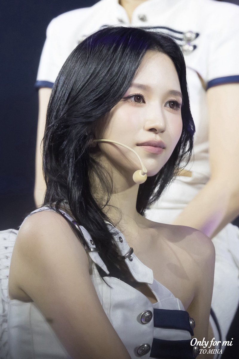 251214 THIS IS FOR in Bangkok day2

#TWICE #트와이스 #MINA #ミナ #미나