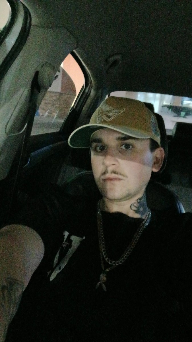 Trippy_Kirk's tweet photo. Clean &amp; sober while working blue collar never thought life would be this good. https://t.co/tdhsC1z9js
