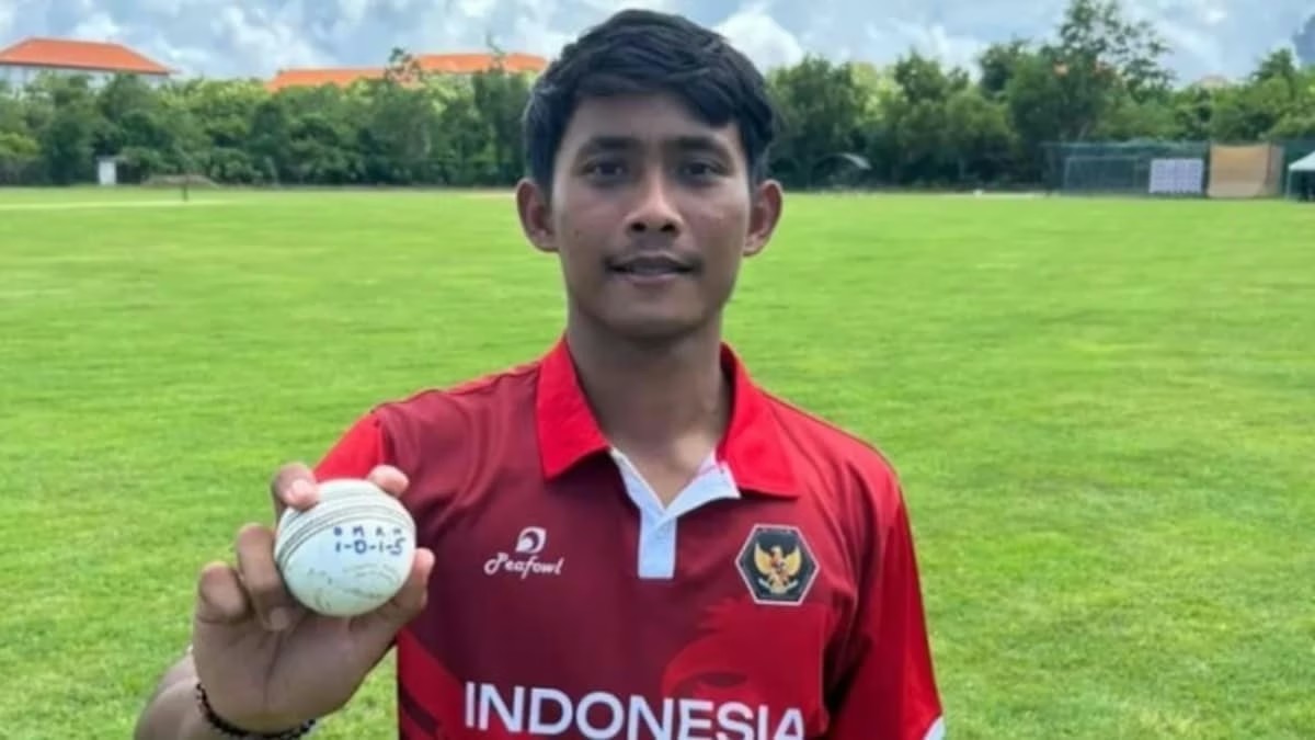Gede Priandana of Indonesia 🇮🇩 has a T20I record!

In the first game of Indonesia's 8-match T20I series against Cambodia held earlier today, Priandana made history - becoming the first bowler to take 5  wickets in a single over in any T20I match!
#CricketTwitter