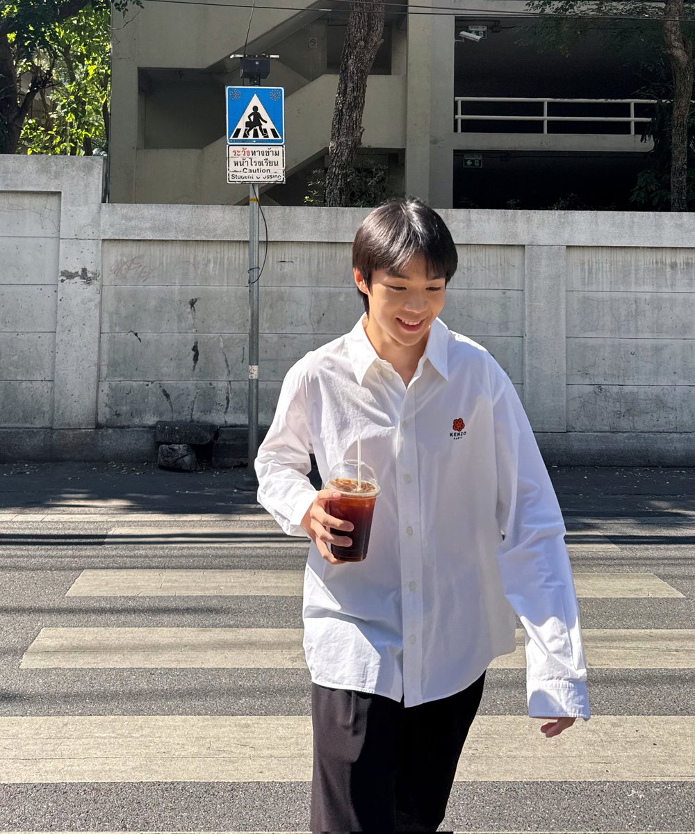 ตอนถ่ายรูปนี้เสร็จแล้วมาดู คือเหมือนเห็นบ้าบิ่นตอนเรียนปี1