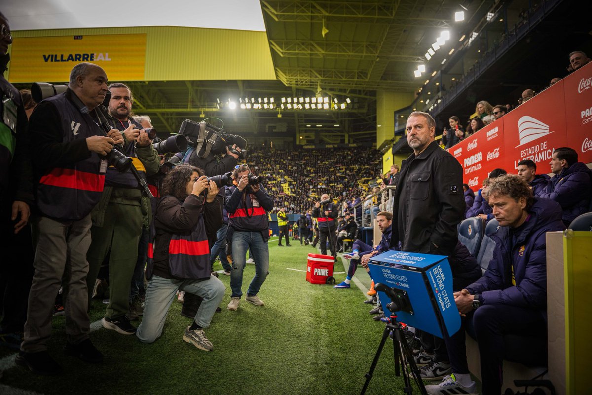 بارسای فلیک تا اینجای لیگ
۴ بازی بدون پدری،
۷ بازی بدون رافینیا،
۴ بازی بدون یامال
و ۶ بازی بدون گارسیا انجام داده؛
چهار بازیکن کلیدی و ستون‌های تیم.
با این حال، با اختلاف ۴ امتیاز صدرنشینه
و ۸ امتیاز بیشتر از بارسای فصل قبل تو همین مقطع داره.

«سندروم فصل دوم فلیک»