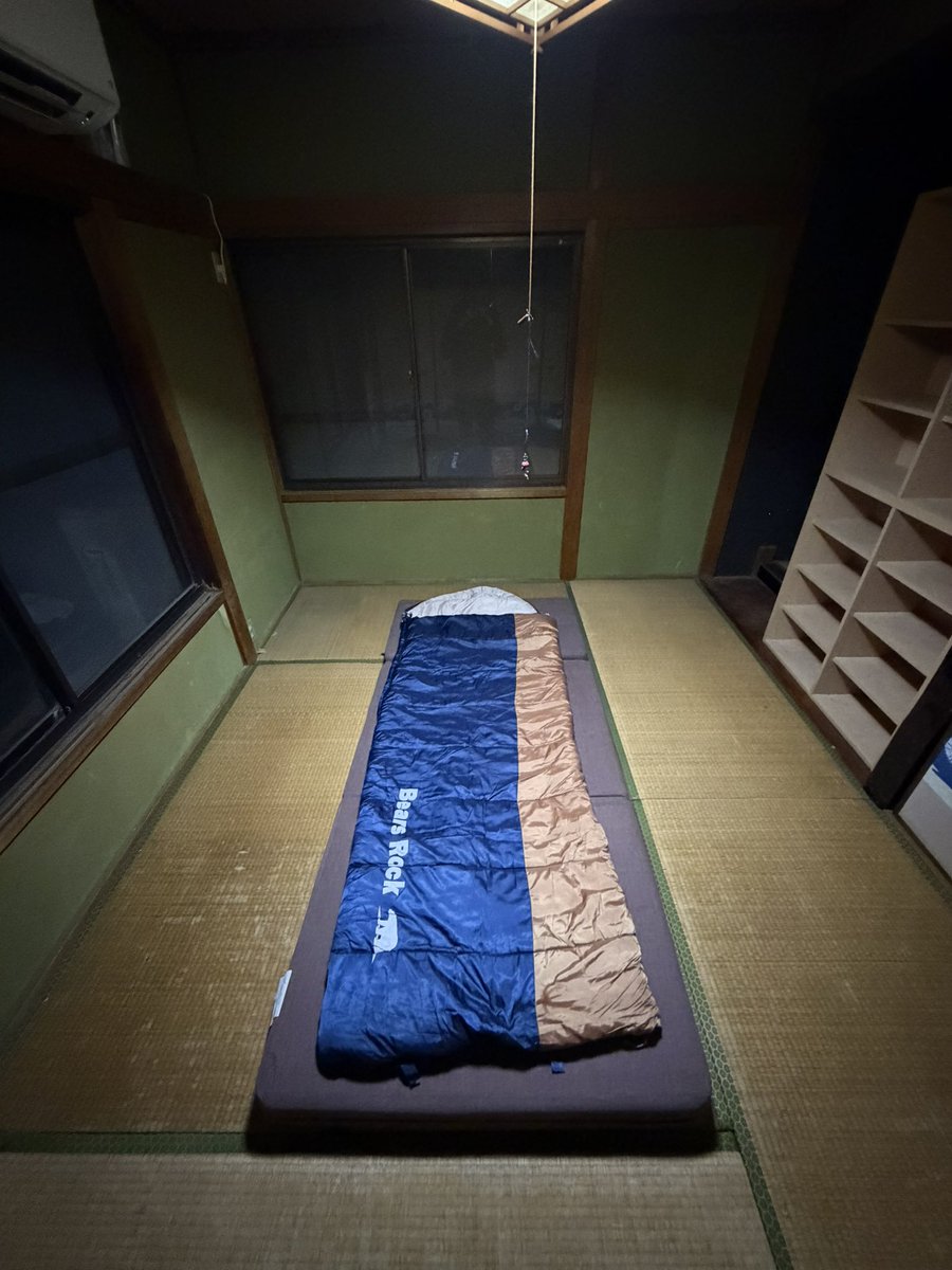 引越し引き渡し日間近の為大幅値下げ。 明日が引越し最終日であり、鍵の返却日である。最後のマイルーム。