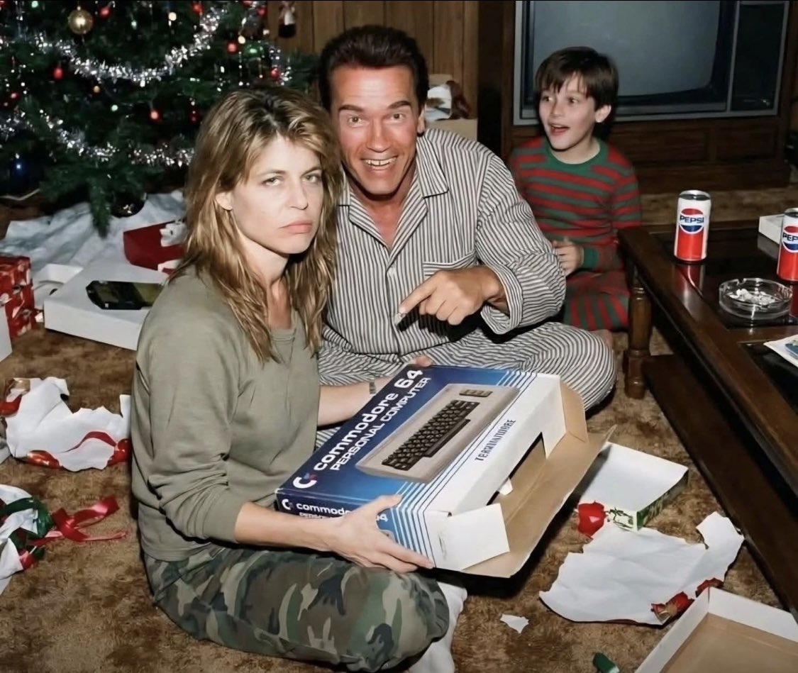 Merry Christmas from Shift Run Stop 🤖🎄 shiftrunstop.co.uk