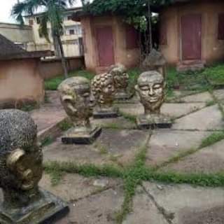 The Iya Abesan Temple in Okọ̀rọ̀, Àjàṣẹ́ (Porto Novo), is one of the oldest Yoruba sacred sites in southern Benin Republic. Okọ̀rọ̀ and Jàssìn were early Yoruba settlements formed by migrants from southwestern Nigeria. 

Though Porto Novo later expanded, the temple remained