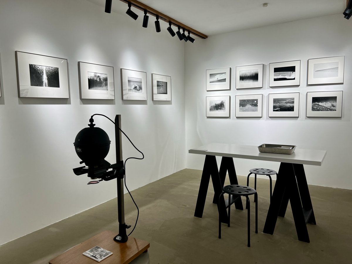 雑司ヶ谷にあるS3 Gallery Tokyoで開催中の大島さんの個展が素晴らしかったので私の個展にお越し下さったお客様にお勧めしているのですが、本日休廊だったようで…向かわれてしまった方、大変申し訳ございません…！水木金土の14時〜19時オープンで、大島さんのご在廊は金土だそうです。27日まで、是非