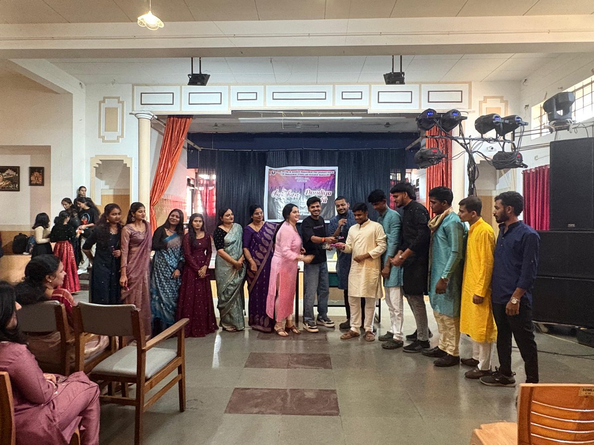 SDMPGCENTRE's tweet photo. Freshers’ Day was organised by SDM PG Centre, Mangalore on 20th December, 2025 to welcome new students. The programme featured cultural performances and interactive activities. @EduMinOfIndia https://t.co/xESDRLXe8W