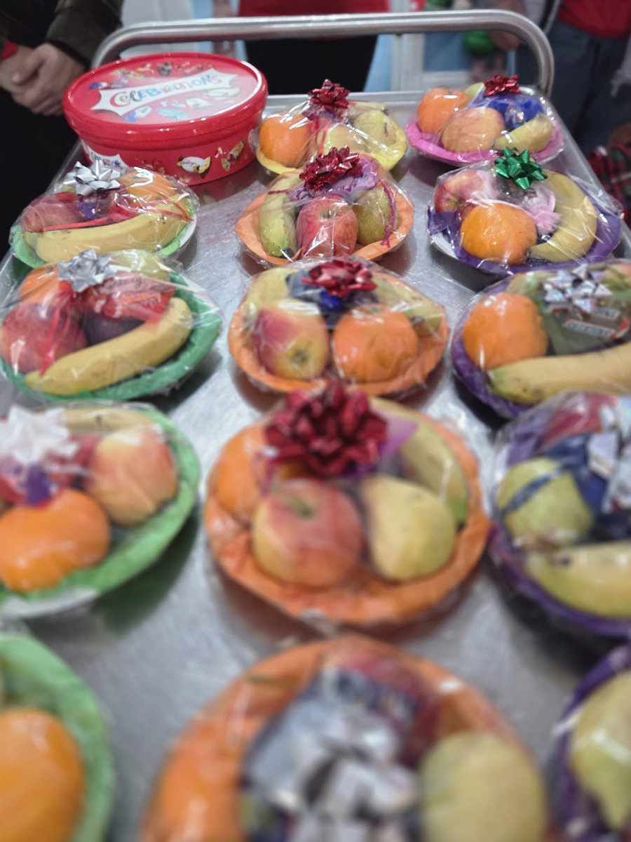 Bristolcarehome's tweet image. 🌟🎁 A Special Visit to Field House 🎁🌟

Today at Field House, we were delighted to welcome the Ahmadiyya Muslim Women’s Association.

#FieldHouse #CommunitySpirit #FestiveCheer #AhmadiyyaMuslimWomensAssociation