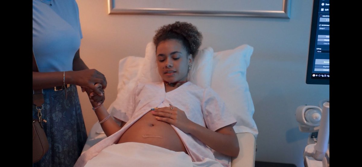 eubarbarareis's tweet image. Curiosidade: a barriguinha da Joelly não é prótese hihibi. Só a @alanaatriz sabe o tanto que ela teve que estufar a barriguinha que ela nem tem. Mas ficou perfeito né? #TrêsGraças