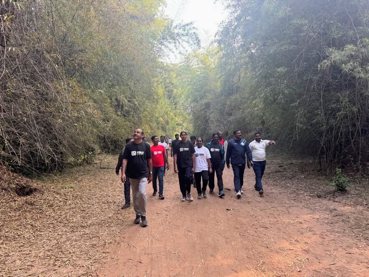 TravelTelangana's tweet image. DISCOVER A HIDDEN GREEN ESCAPE. Nestled amid lush forests, hills and streams, Bendlapadu village in Chandrugonda Mandal (Bhadradri Kothagudem district)