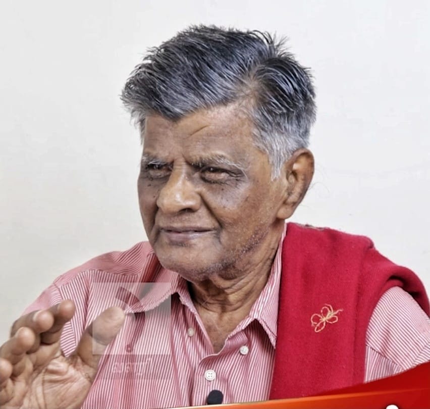 CPraveen116668's tweet photo. #எழுகதிர்_அருகோ
The Writer of Esgukathir, The Tamil Nationalist  Mr. Aruko and pledge that we will continue to work like him for the establishment of a Tamil National government in Tamil Nadu. 
Deepest condolences to his family who are bereaved🙏🥹 https://t.co/rywHpYZx9G