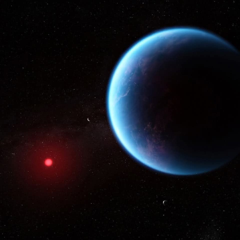 NightSkyNow's tweet photo. The James Webb Space Telescope (JWST) has tentatively detected dimethyl sulfide (DMS) in the atmosphere of exoplanet K2-18b, a molecule only produced by living organisms on Earth, potentially indicating the presence of life. 

This discovery is exciting but not conclusive, requiring further observations to confirm. K2-18b is located 124 light-years away and is believed to have a hydrogen-rich atmosphere over a potential ocean.
