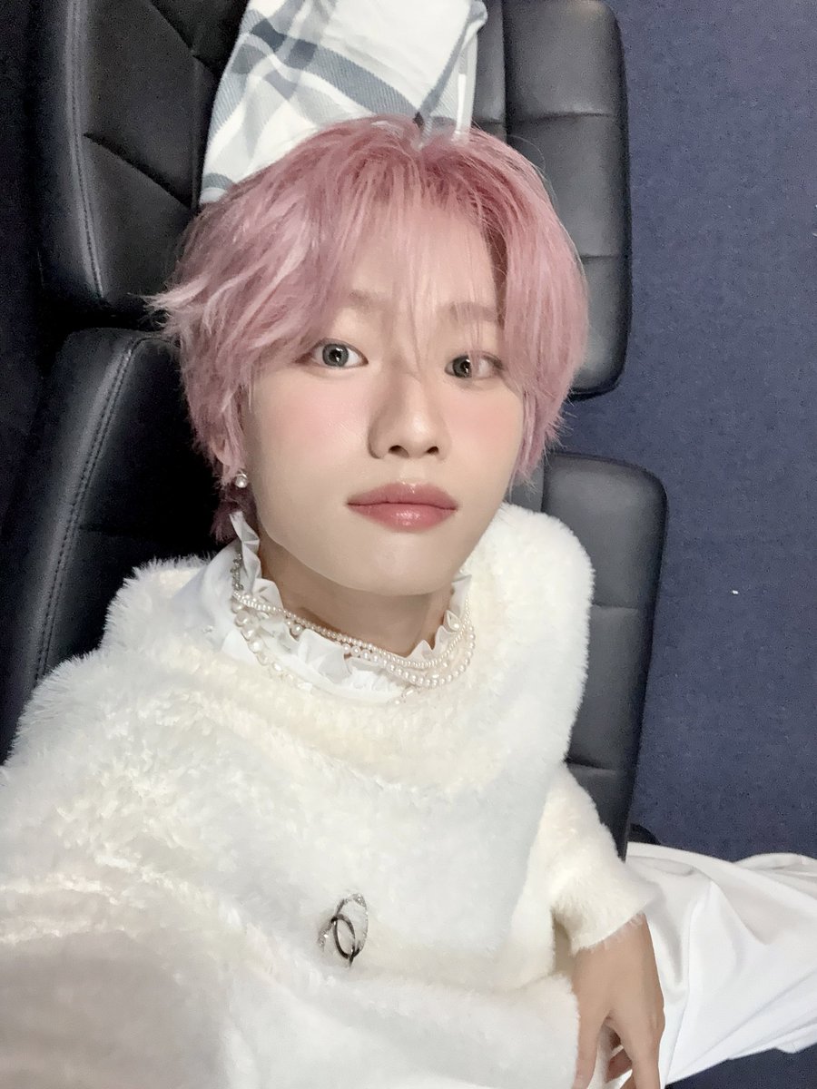 AIMERS_members's tweet image. 무슨 일이 일어나고 있나요? 

#AIMERS #YOEL #에이머스 #요엘