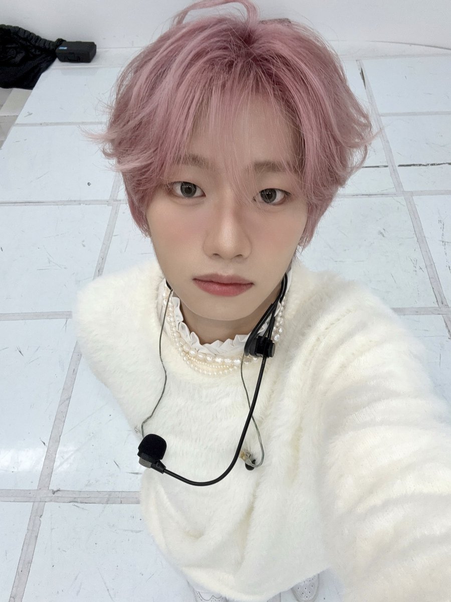 AIMERS_members's tweet image. 무슨 일이 일어나고 있나요? 

#AIMERS #YOEL #에이머스 #요엘