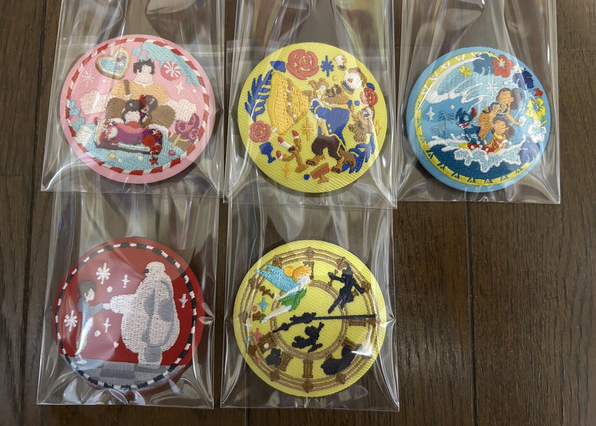 ディズニー缶　バケット 売り切れ続出！？「ディズニー刺繍缶バッジ」開封してみた！ | TRILL