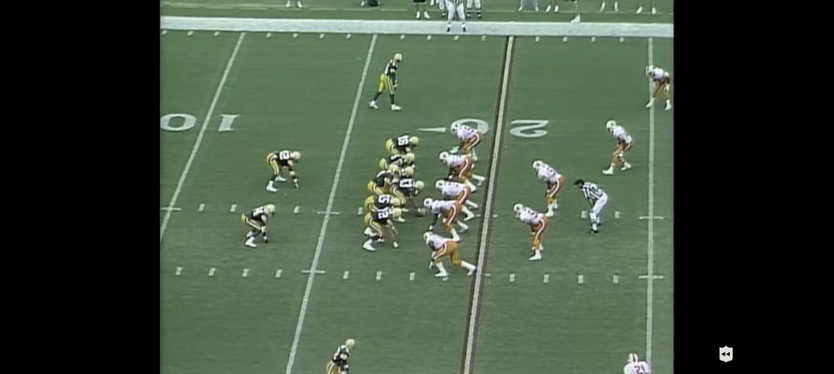 PBascol's tweet photo. @BarstoolGruden why do we never see this formation on offense anymore? https://t.co/BGUFM8dUGm