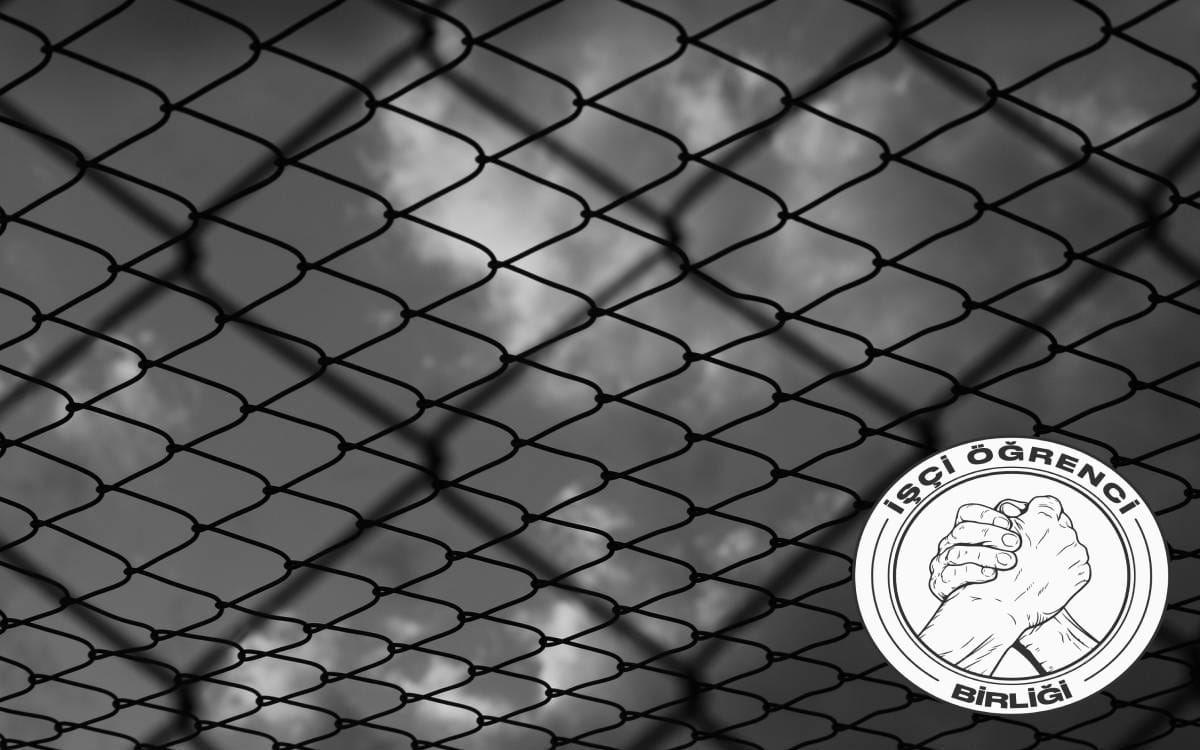 İzmir’de ‘’Kuyu Tipi Hapishaneler Kapatılsın’’ dedikleri için gözaltına alınanlarla dayanışma içerisindeyiz.

Demokratik hakkını kullanan en az 37 kişinin, ev baskınlarıyla hukuksuz şekilde gözaltına alınması, Kuyu Tipi hapishanelerin varlığının insanlık suçu olduğu gerçeğini