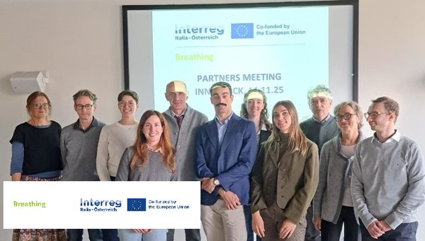 arpaveneto's tweet image. Progetto #Breathing a Innsbruck i primi dati su
❄️ inverno: impatto biomassa☀️ estate: aerosol organici. 📊 Database pollini 2010-24 pronto. Insieme per i nuovi standard UE sulla qualità dell’aria transfrontaliera. 🌬️#ARPAV #Interreg #QualitàAria
arpa.veneto.it/notizie/in-pri…