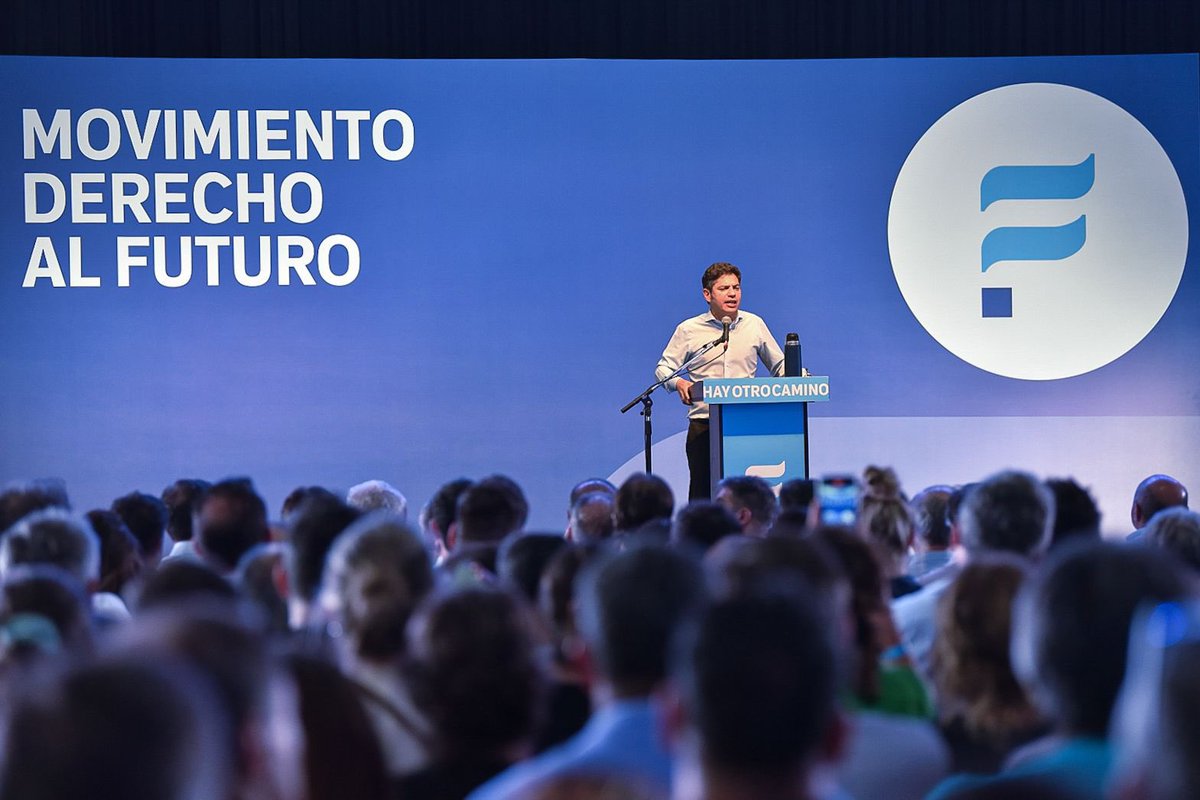 patriaeselotrok's tweet photo. 🔆🇦🇷 "No vinimos a repetir la historia: venimos a crear futuro, un futuro diferente, un futuro mejor para todo nuestro pueblo".
@kicillofok

Junto a compañeros y compañeras, intendentes, diputados, legisladores y referentes de organizaciones políticas, sociales y sindicales participamos del plenario del @movimientoDAF en Ensenada, que contó con la palabra del compañero Axel Kicillof.
Hay otro camino en la Argentina ✌️