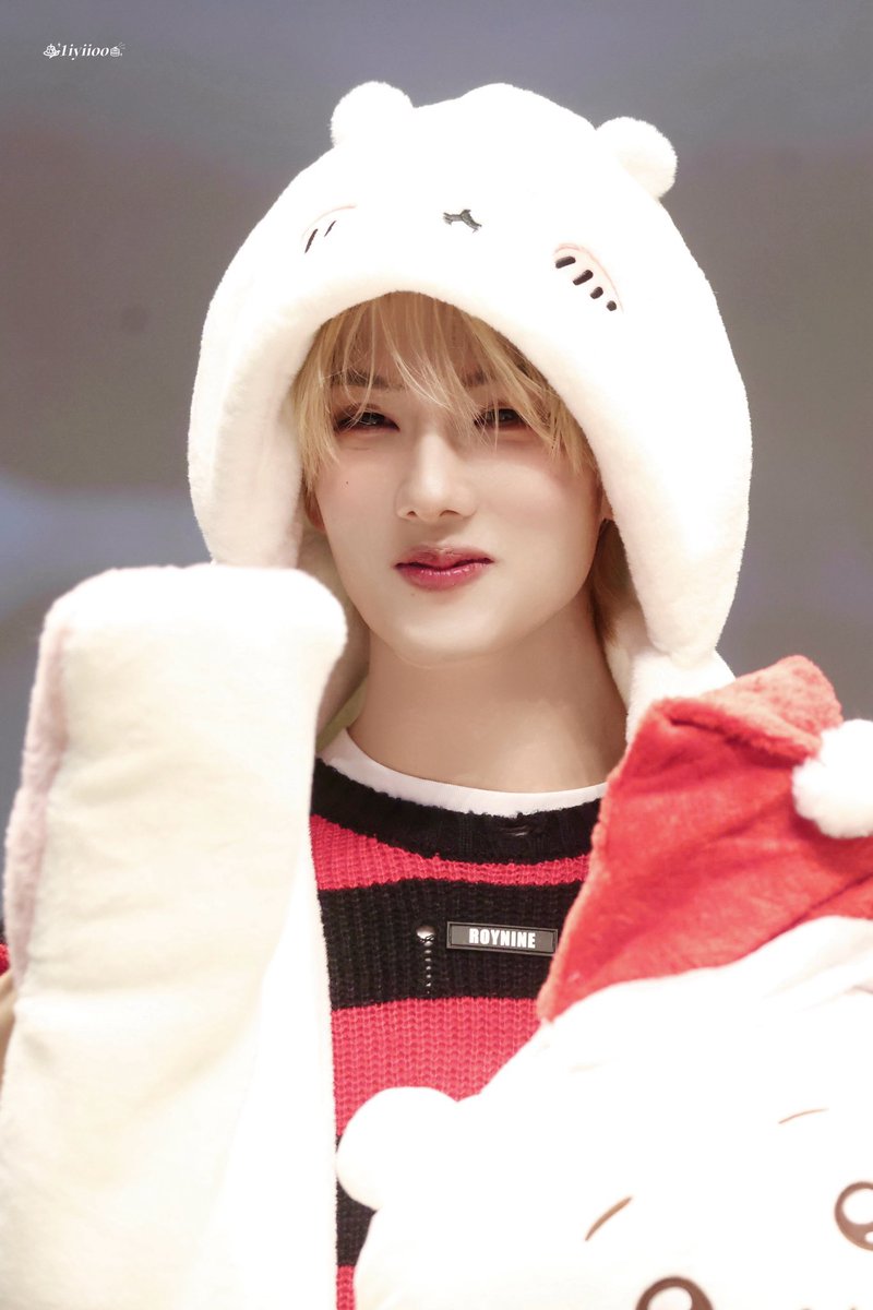 MissPark275's tweet image. He’s so beautiful and cutiefull ✨🥺