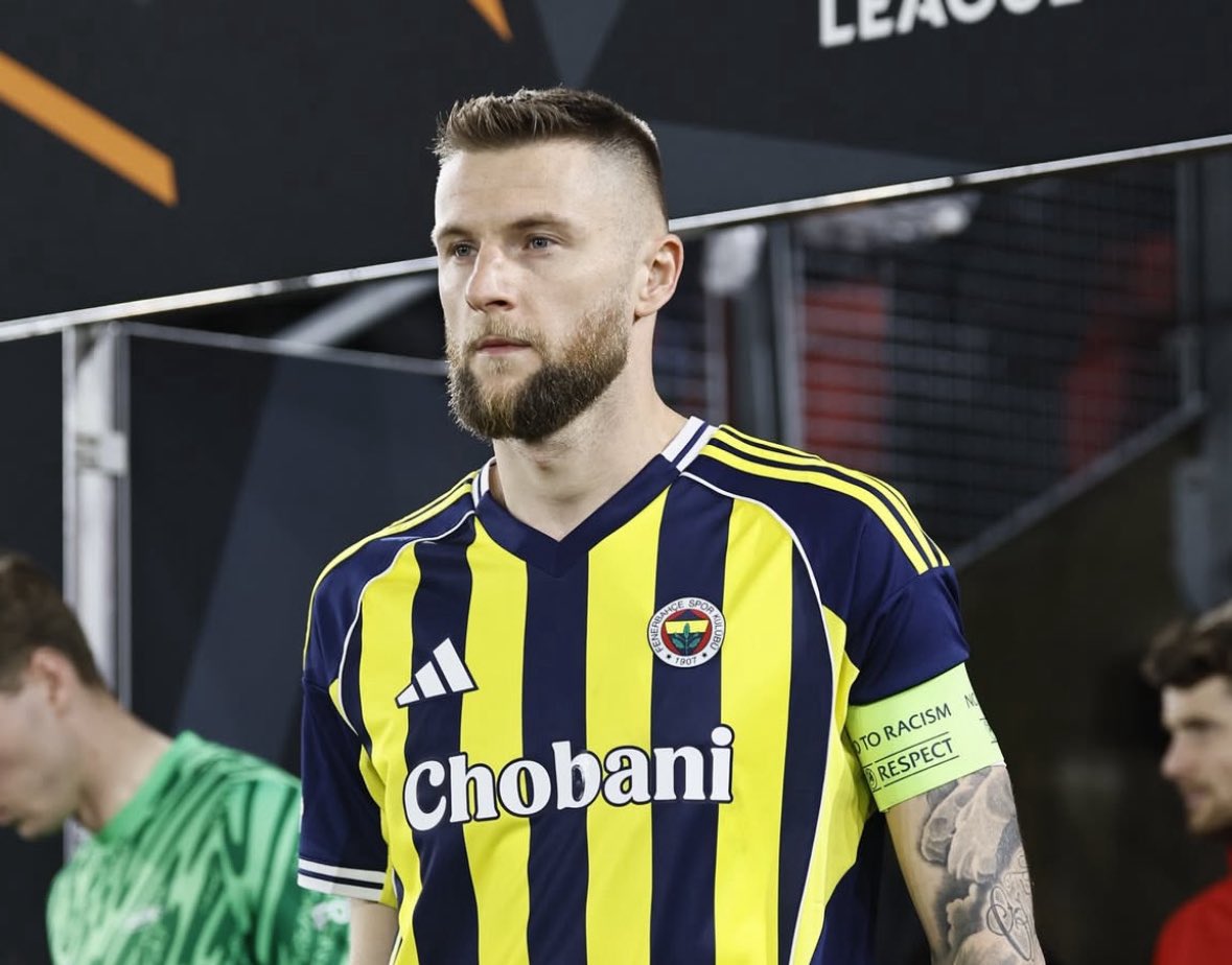sixpasshere's tweet image. 🚨🟡🔵 Milan Škriniar, seen as untouchable by Fenerbahçe in the January transfer window.

No chance to negotiate his exit despite links as club guarantees Škriniar is key part of the project and won’t leave.