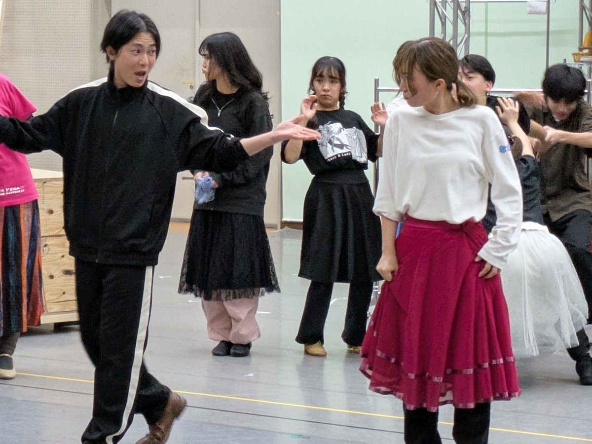 oketaro758's tweet photo. #ミュージカル「#赤毛のアン」  

公演本番まで1か月を切り、#演劇練習館（#アクテノン）での稽古もいよいよ大詰め！ 

 お芝居も歌もダンスも、それぞれに磨きがかかってきています✨ 

チケットは好評発売中📷▼詳しくはこちらから https://t.co/JIIqZLSYGX https://t.co/1lm9KRJZ1Y