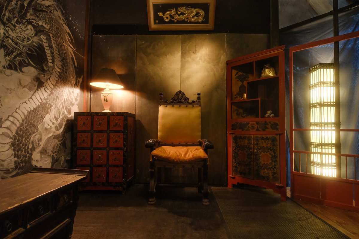 NonartStudio's tweet image. 【新ブース】

長らく放置されていた和室が大幅にリニューアルされ、【龍の間🐉】として生まれ変わりました！✨

豪華絢爛な金ピカ撮影から、落ち着いたシックな撮影まで、幅広い需要に対応可能🔥
和風・中華系の撮影などにどうぞ！👍

こちらと対になる新ブースも近々公開予定なのでお楽しみに！🐅✨