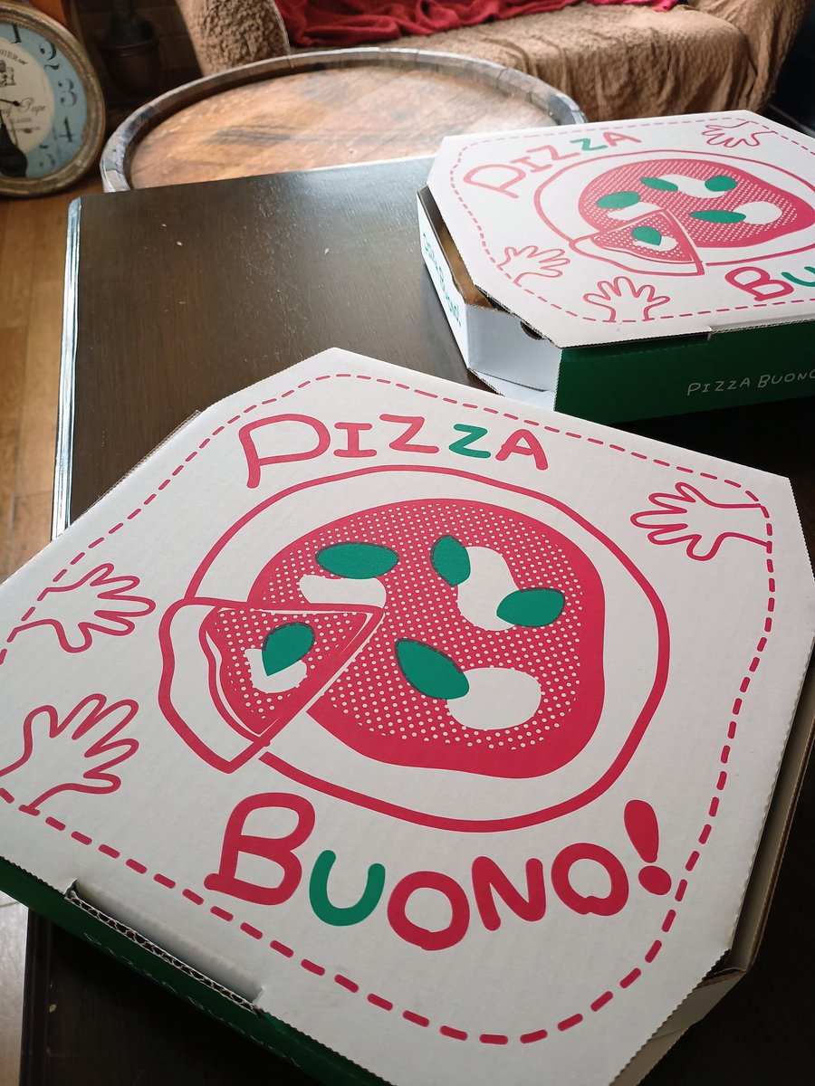 pyon708's tweet image. リバモの飲食撮影可能店
｢ピッツア デル ロッコウ｣さん
　　🍕🍝🍕🍝🍕🍝🍕
テイクアウトのピザの箱がかわいい〜〜😍🍅パスタやスムージーなどなど…他にもメニューが豊富です！スタジオに注文テイクアウトしてパーティーや新年会🪅🎉🥂
めちゃめちゃ楽しい🥳…