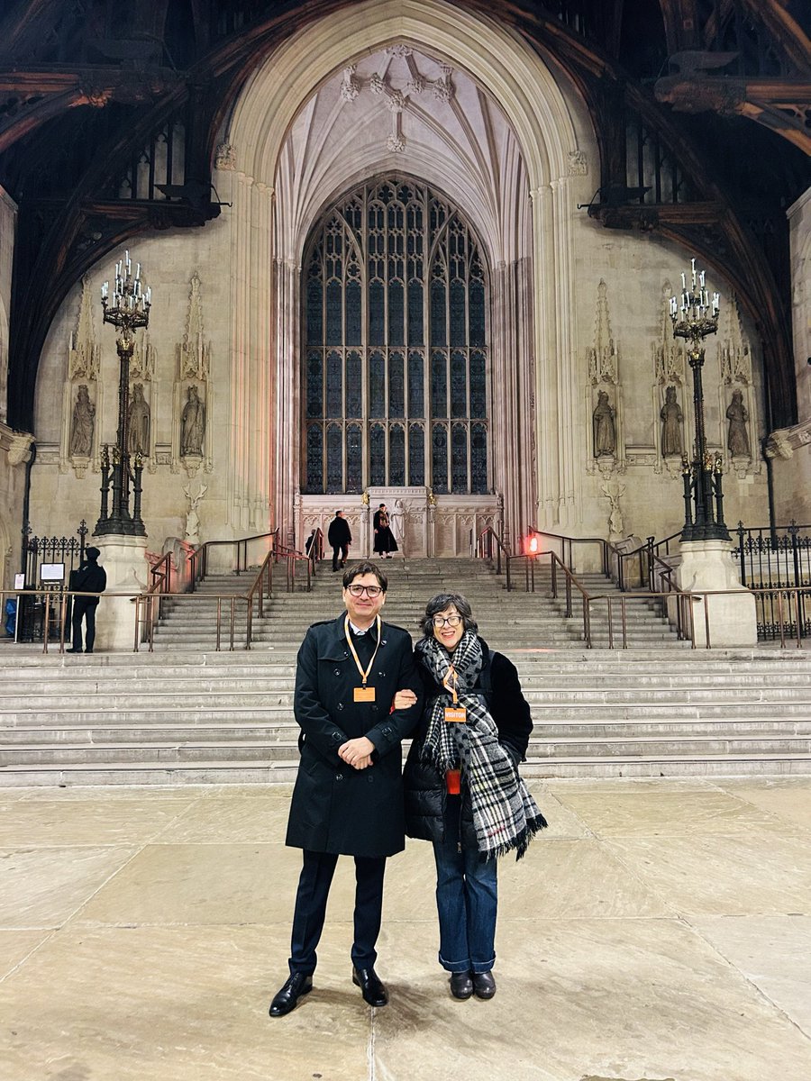 DrPetreBreazu's tweet photo. We had an amazing year at Cambridge. We were privileged to host outstanding scholars in linguistics, media &amp; communication, and thankful for the collaborations and friendships that followed. Excited for what’s next.🎉 https://t.co/uFNerUWmZK