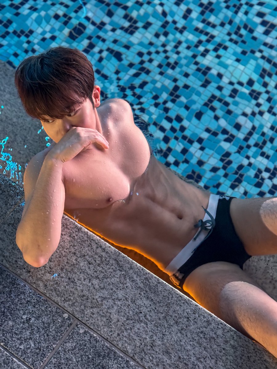 진 tweet media