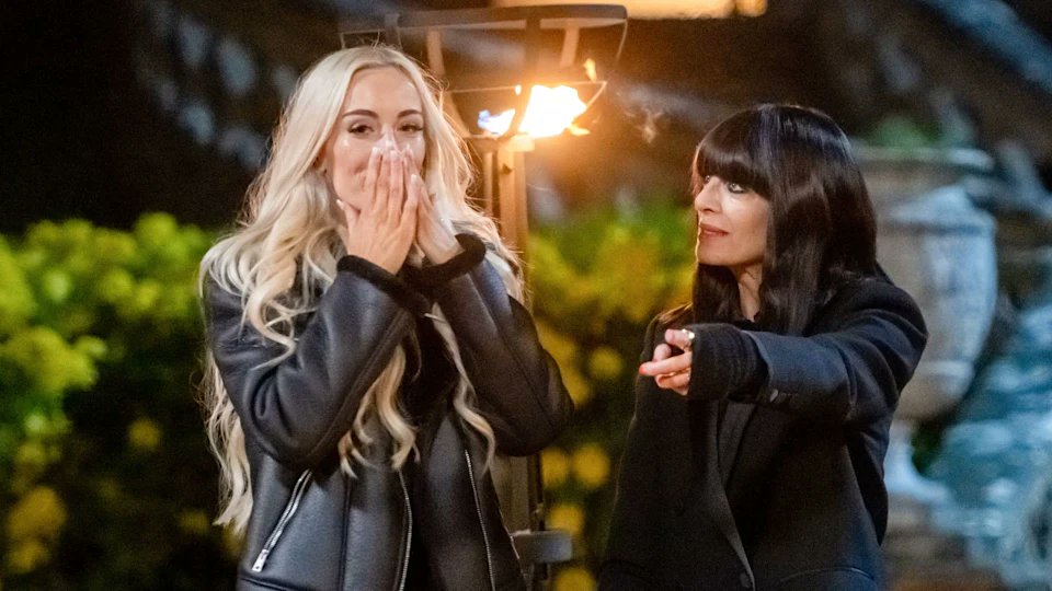 🔥 The Traitors Series 3 winner Leanne Quigley says it's "super-weird" how big the show has become: 

"People love it. January is just such a sad month, isn't it? It's after Christmas, everyone's skint, and the number of parents that actually stopped me and said, 'My kids finally