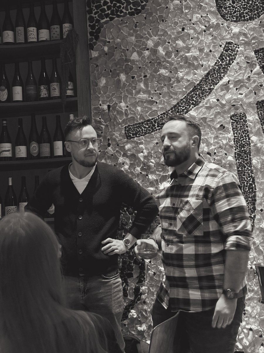 Visux_net's tweet photo. Another year behind us - intense, challenging, but super rewarding!

And with it, another company Christmas party.

Each one feels better than the last. Every year, more team members make the trip, and it’s great to see our Warsaw home base growing stronger as well.

Twice as many souls next year?

Challenge accepted!Grateful for this team and already looking forward to what’s next.

Merry Christmas everyone!