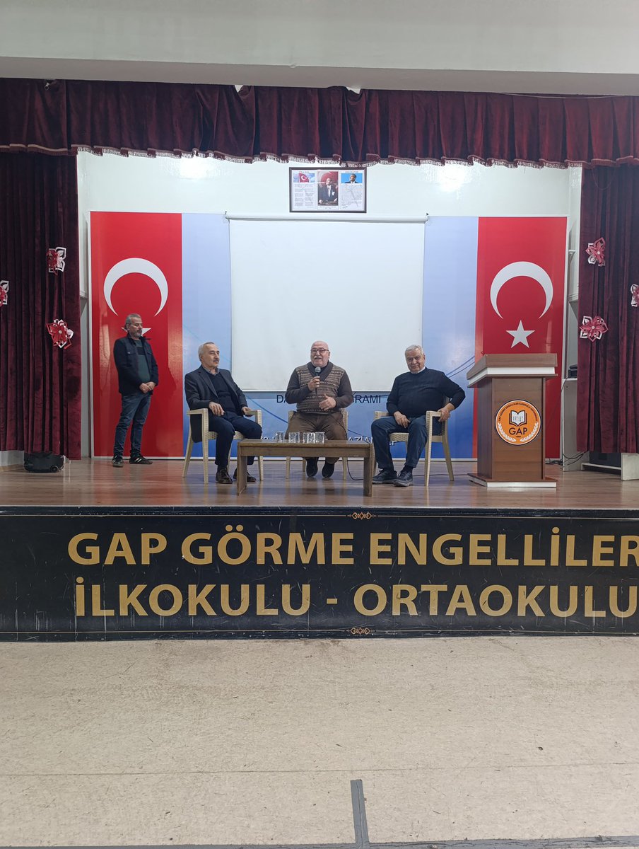 25 Aralık Gaziantep Savunması ve Gaziantep’ in Kurtuluşunun 104. yılı münasebetiyle Sayın; İbrahim Alisinanoğlu Sayın; Hüseyin Rahmi Açıkkol ve Sayın; Asım Mıhçıoğlu okulumuz öğretmen ve öğrencilerimize günün anlam ve önemini anlattılar.