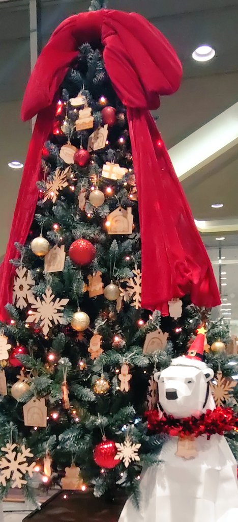 ゆず　クリスマスツリー クリスマスツリー🎄 旧山手68番館のフィリピン、山手111番館の韓国