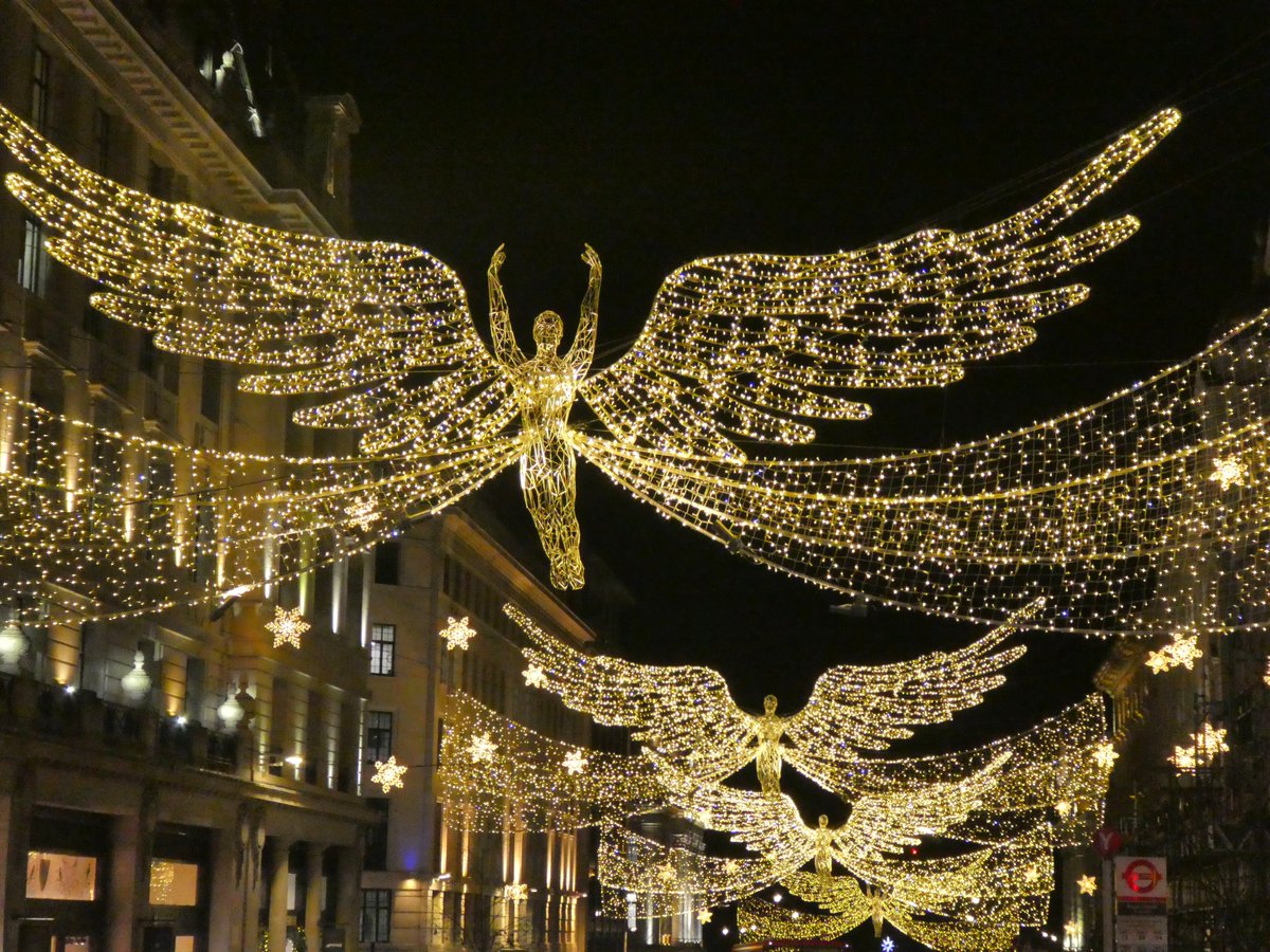 Londonist's tweet photo. Just Regent Street looking absolutely magnificent 😍 https://t.co/ReCJjBVanS