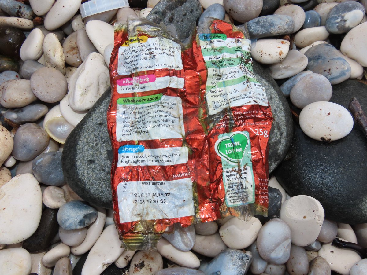 _Stickybeak's tweet photo. Picked up another crisp packet of a similar age, slightly older this time at 18 years - Asda beef &amp; onion from 2007. We definitely seem to be getting a run of rubbish from the noughties turning up on the beach #WashedUpOnRathlin #vintagelitter #2minutebeachclean https://t.co/jIV1OmMlE1
