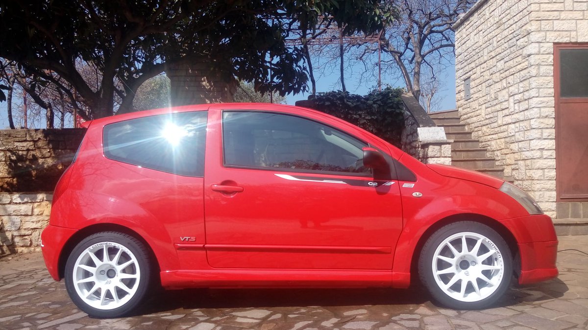 Sono tornate disponibili ruote Speedline Turini misure 6,5x16 ET10 4x108 Bianco Lucido senza sede tappi coprimozzo applicazione Citroen C2 VTS/R2B .
Per informazioni o prenotazioni 📨evospeedamg@gmail.com
.
.
.
#speedline #turini #racingwheels #whitewheels #madeinitaly #citroen