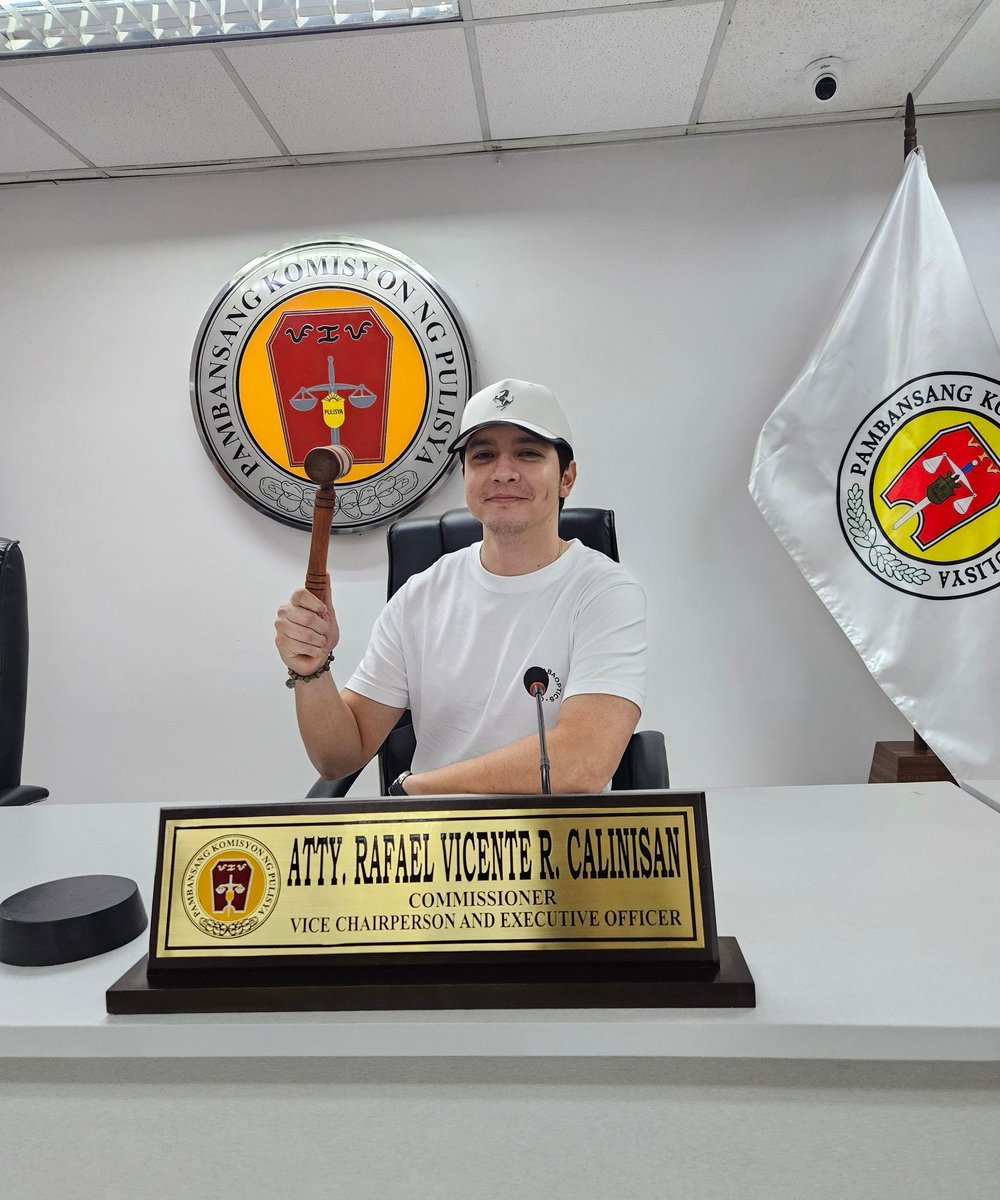 ralph_calinisan's tweet photo. Mahirap mag cap. 🫡
Salamat sa surprise visit, pare @aldenrichards02! Merry Christmas!

#NAPOLCOM
#AldenRichards https://t.co/xq25YxFhxC