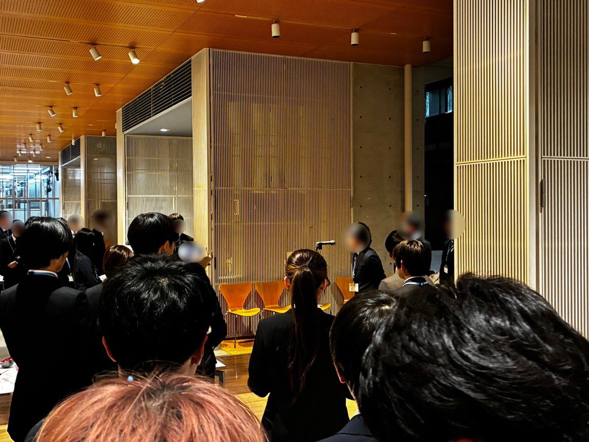 先日、世田谷キャンパスにて新旧懇談会が行われました✨
 新旧メンバーに加え、他団体の方々とも交流を深める場となりました🤝
これまでの活動を振り返りつつ、 これからの目標や想いを共有し、 今後の活動がさらに楽しみになる時間でした🌱

引き続き応援よろしくお願いします！