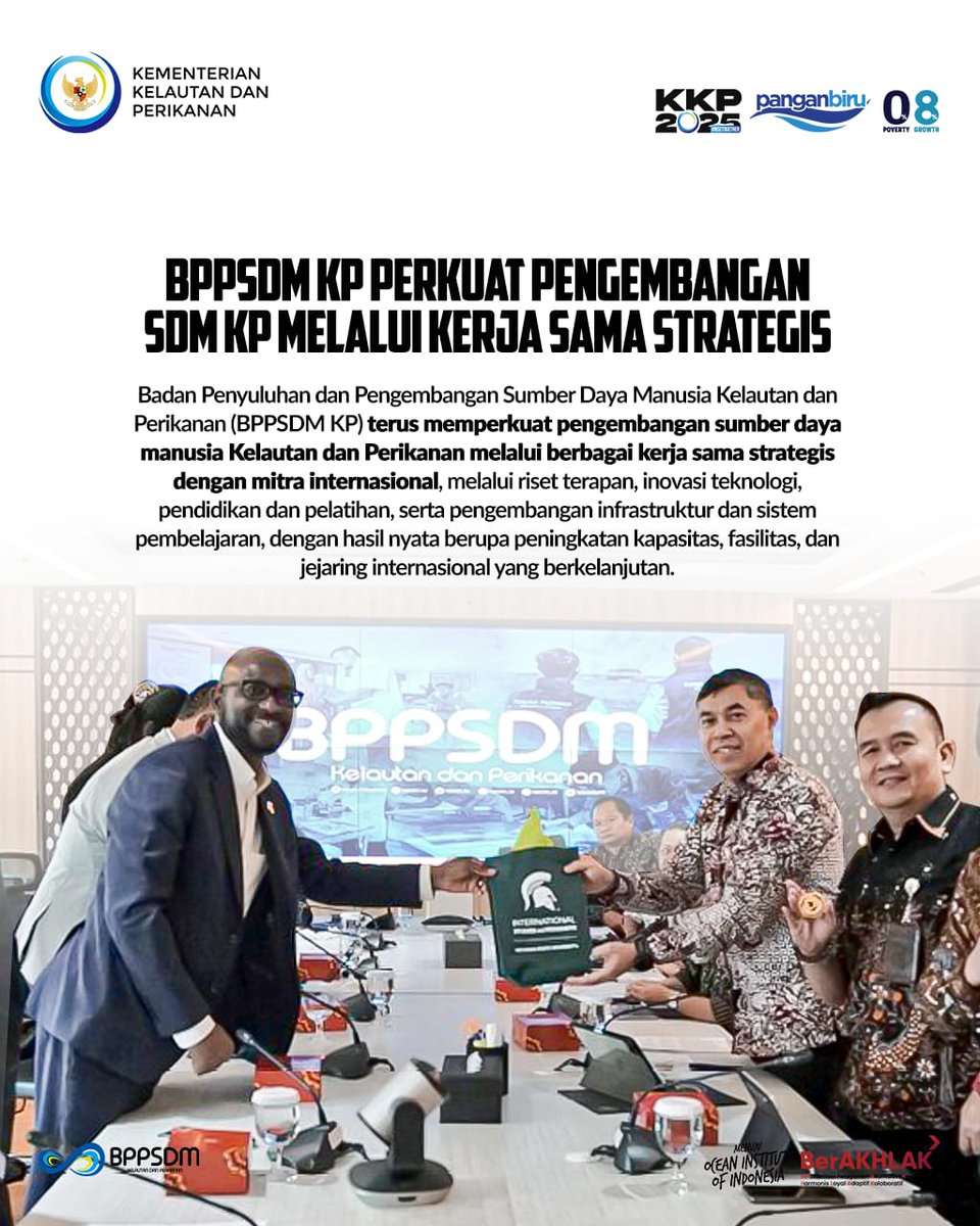 Kolaborasi lintas negara juga menjadi fondasi penting untuk memperkaya perspektif, memperluas wawasan, serta menghadirkan pendekatan baru dalam pengembangan kapasitas #SDMKP Indonesia

#PanganBiru #2025KKPRiseTogether #SDMunggul <a href="/kkpgoid/">KKP RI</a> <a href="/saktitrenggono/">Sakti Wahyu Trenggono</a> <a href="/in_radiarta/">INRadiarta</a>