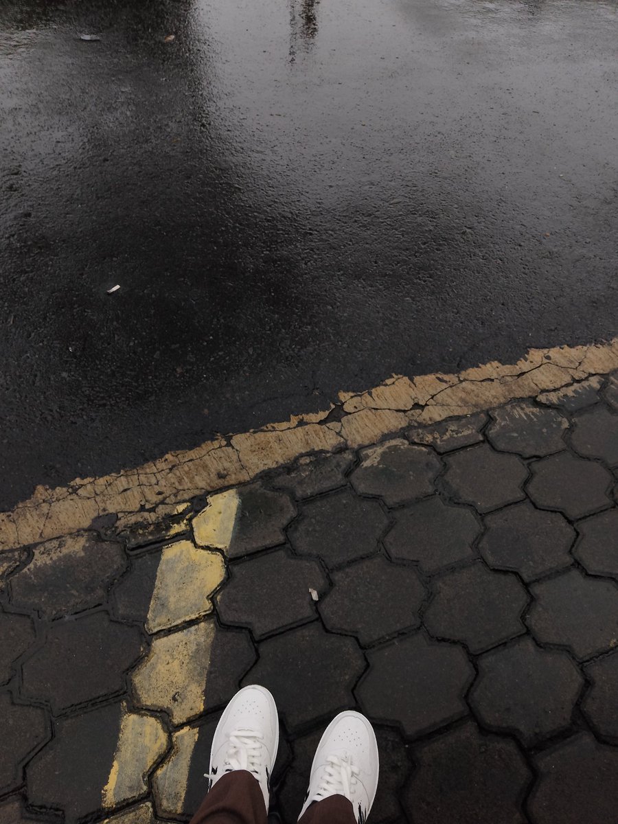 _rskaaf's tweet photo. Me, you and Jogja 
#Jogja #candiprambanan https://t.co/lRQLjKTXrV
