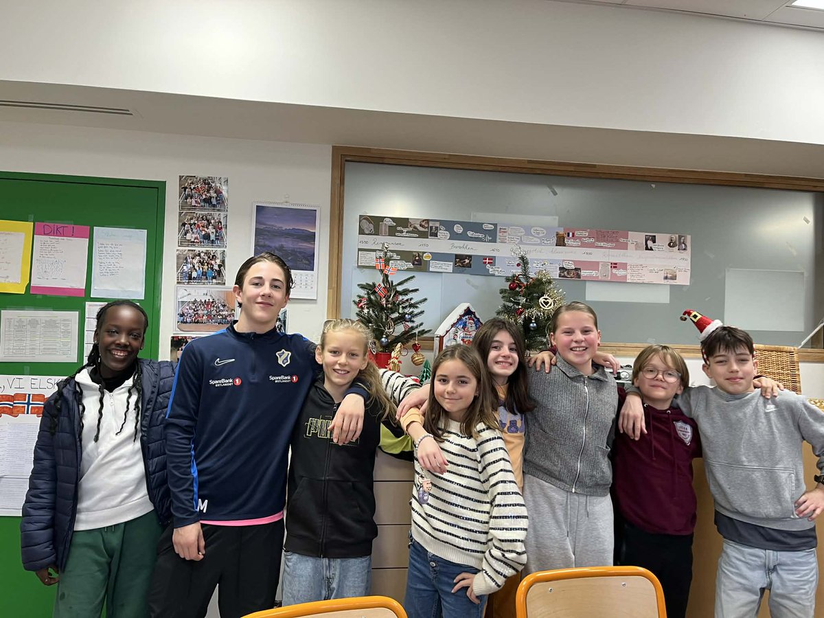 God jul fra Norsk Seksjon, Lycée International 🌟❤️🎁