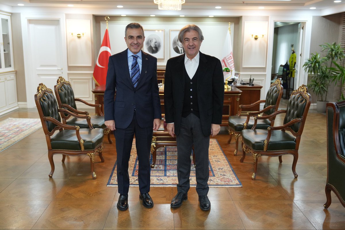 AhmetMisbah's tweet photo. Beyoğlu Kaymakamı Sn.  A. Atakan Atasoy’u ziyaret ettim.

Nazik daveti ve evsahipliği için teşekkür ediyorum.

@TC_Beyoglu https://t.co/iybAKdQFKW