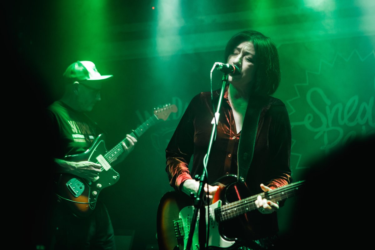 berenyi_miki's tweet photo. Thanks for coming to see us on the weekend before Christmas in Scotland/Newcastle, it was a pleasure to play for you - we had a BRILLIANT time. Huge❤️to all the FoH sound and venue folk and wonderful support from  FO Machete, Nano Kino and Haar. 😍

Pic: Calum Mackintosh https://t.co/fmG8pTziOG